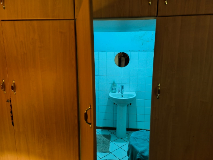 3 Bedroom Property for Sale in Mandela Park Western Cape